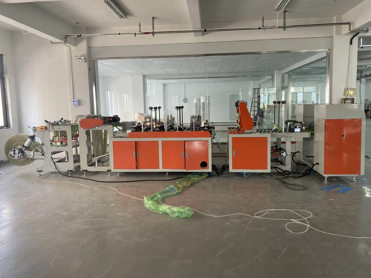 価格 2 ライン自動生分解性 PLA プラスチック HDPE スターシールプラスチックナイロンプレカットローリングロールゴミゴミ袋製造機